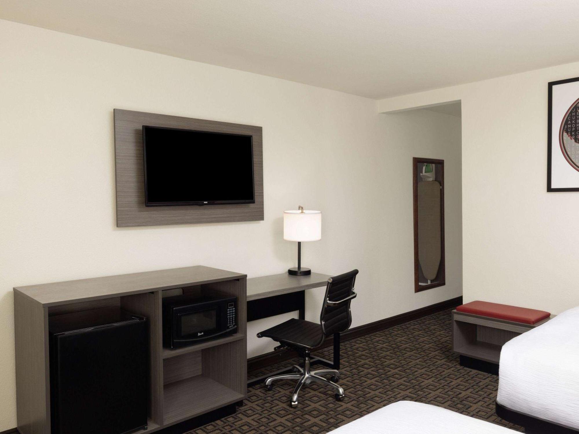 Ramada By Wyndham Elko Hotel At Stockmen'S Casino Kültér fotó